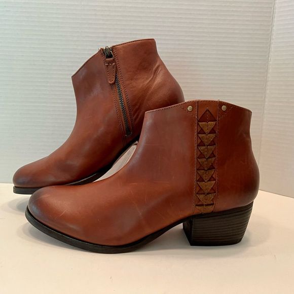 CLARKS Maypearl Fawn Leather Ankle Boots 8.5 *NEW* - Picture 1 of 12